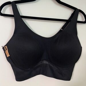 Victoria’s Secret Seamless Black Bra